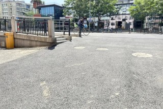 爬坡难下坡险，居民出行难题如何解？