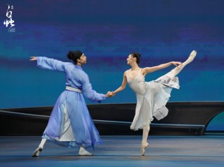 7月纽约举办“上海日”，上海大剧院舞剧《白蛇》连演三场
